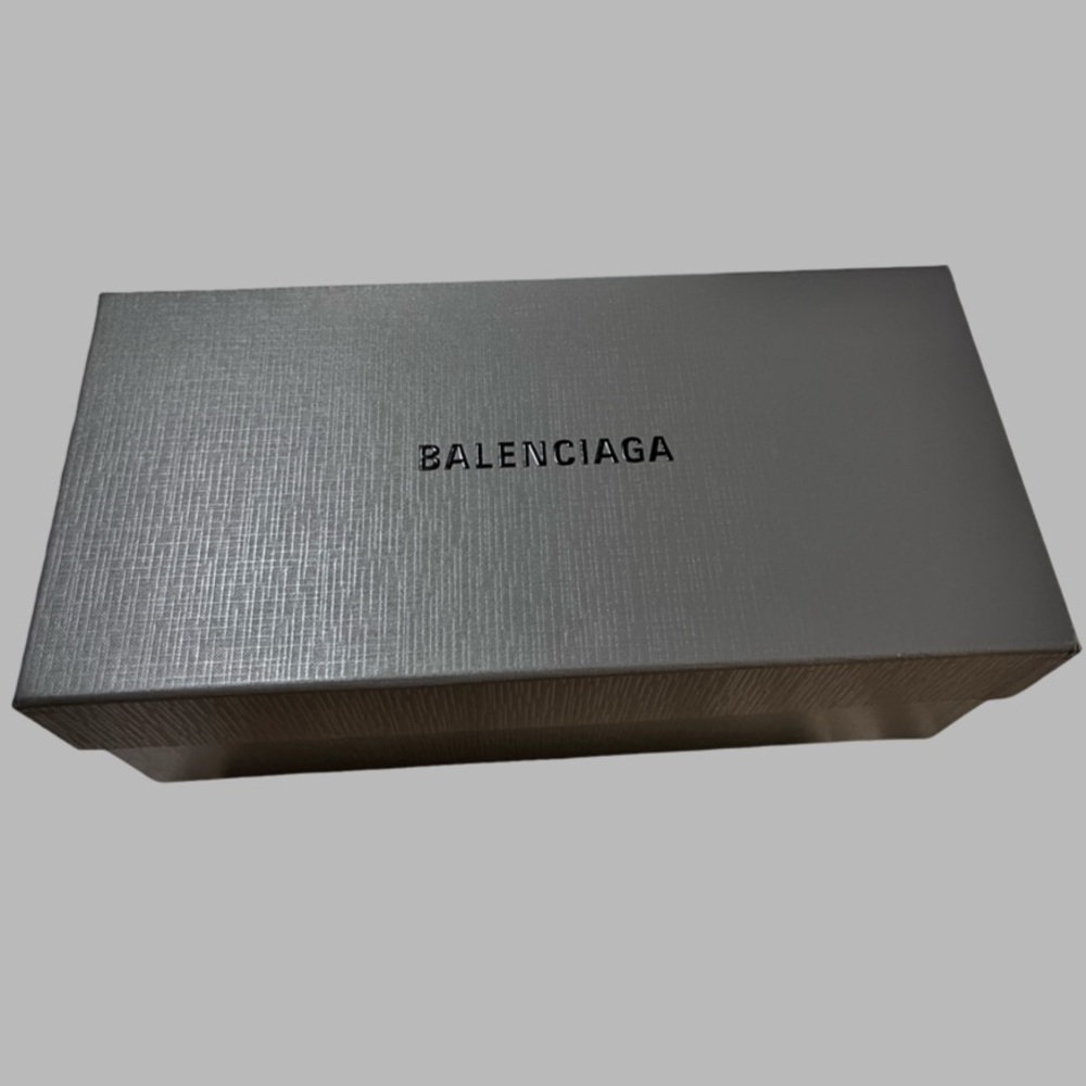 NWT BALENCIAGA Leather Elegant White Mules Size 38 - Picture 14 of 16